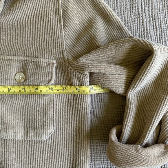 Tan Ribbed Women’s Button Up Shacket - Picture 5 of 8